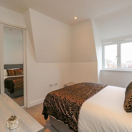 Harbourside Haven Penthouse 1 Apartment Уеймут Екстериор снимка