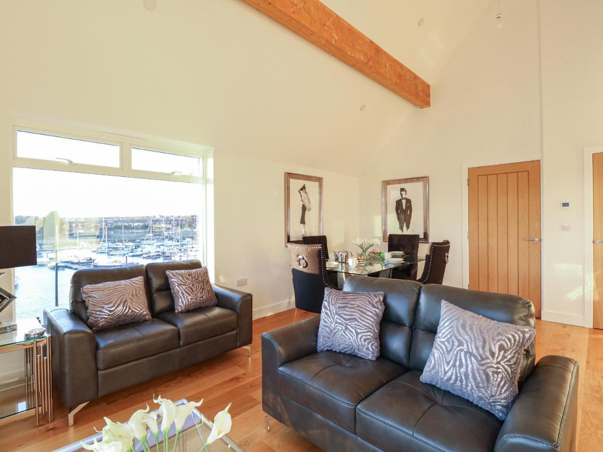 Harbourside Haven Penthouse 1 Apartment Уеймут Екстериор снимка