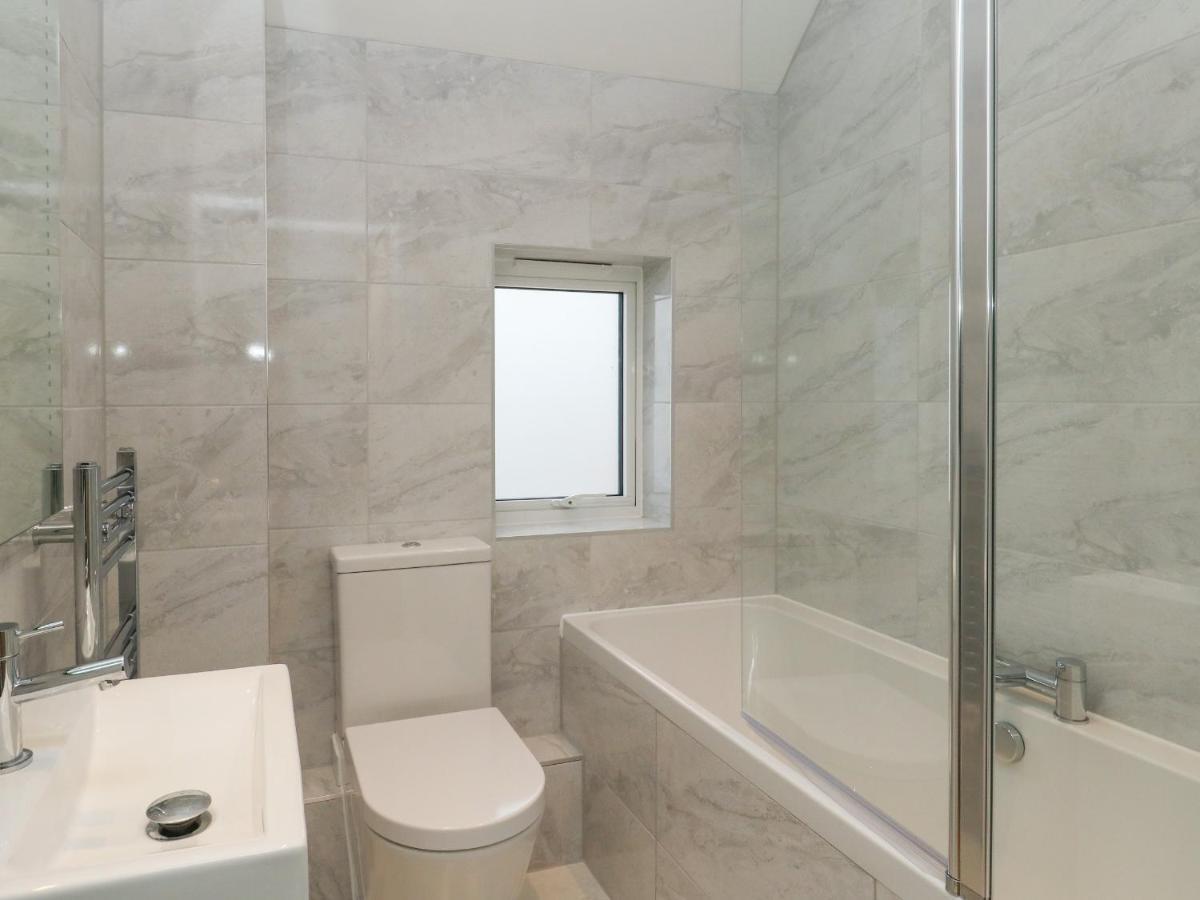 Harbourside Haven Penthouse 1 Apartment Уеймут Екстериор снимка